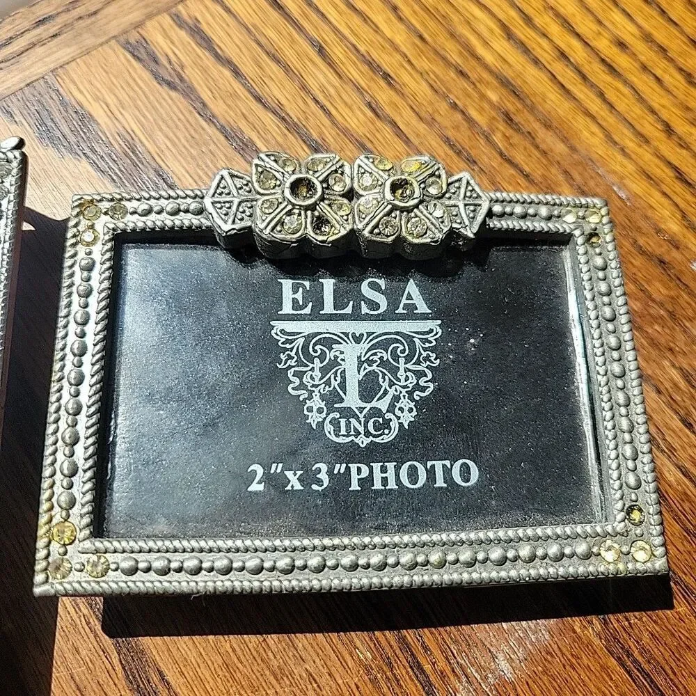 Vtg Pair Elsa Inc 2 x 3 photo frames Miniature Victorian Art Nouveau Bow Style